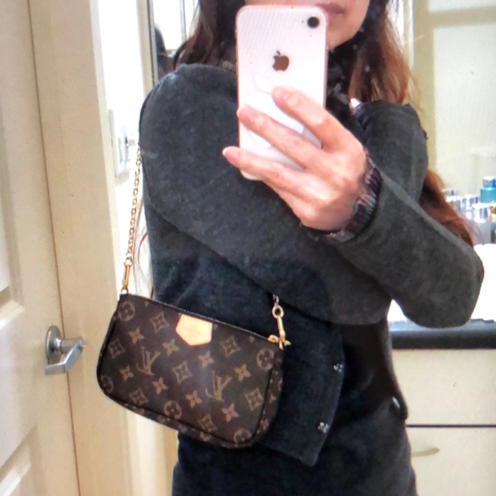 🌸🌸 AUTHENTIC 🌸🌸 Louis Vuitton Pochette Accessory